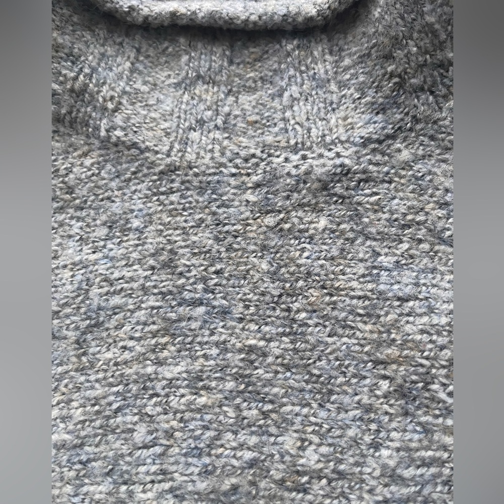 Sweater - Picture 3 of 4